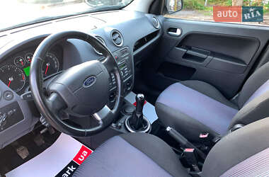 Хетчбек Ford Fusion 2012 в 