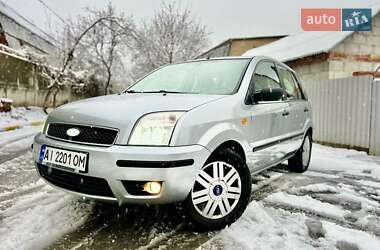 Хэтчбек Ford Fusion 2005 в Буче