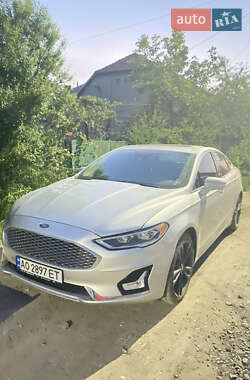 Седан Ford Fusion 2018 в Ужгороде