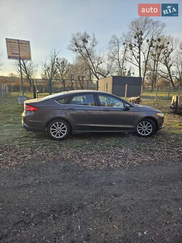 Седан Ford Fusion 2016 в Львові