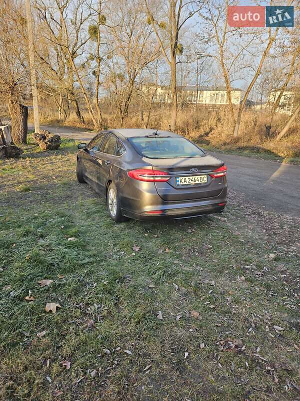 Седан Ford Fusion 2016 в Львові
