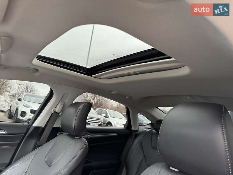 Седан Ford Fusion 2014 в Днепре