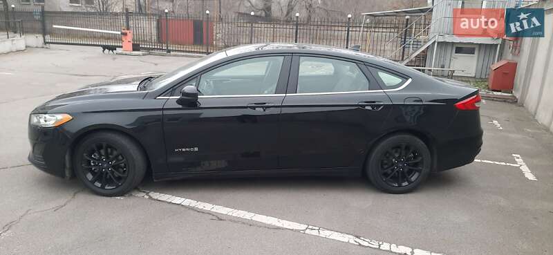 Седан Ford Fusion 2018 в Запорожье