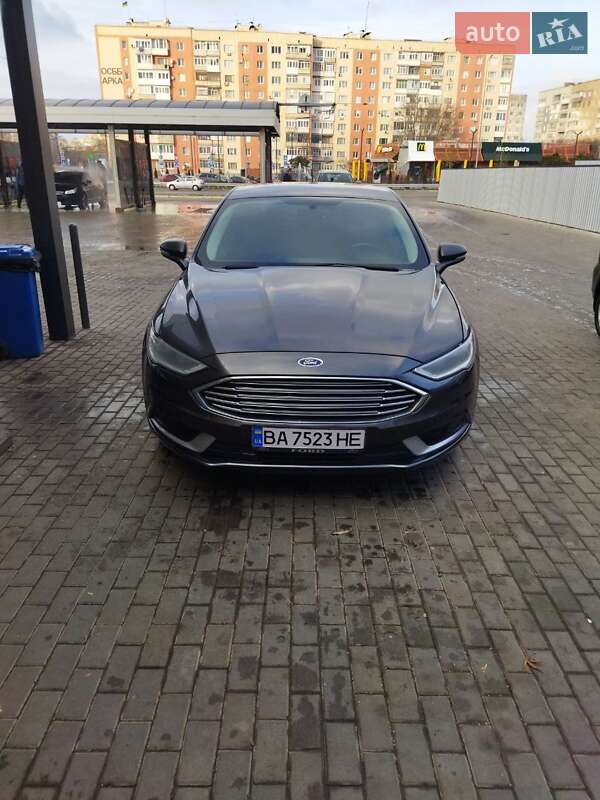 Седан Ford Fusion 2018 в Олександрії