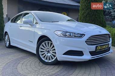 Седан Ford Fusion 2014 в Львові