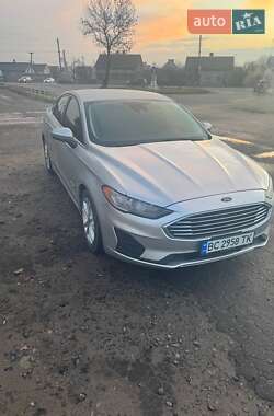 Седан Ford Fusion 2019 в Львові