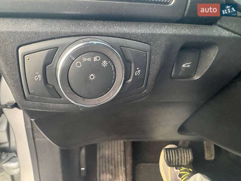 Седан Ford Fusion 2019 в Львове