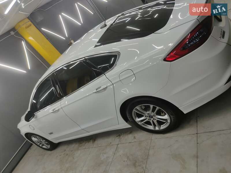 Ford Fusion 2015