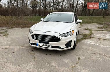 Седан Ford Fusion 2018 в 