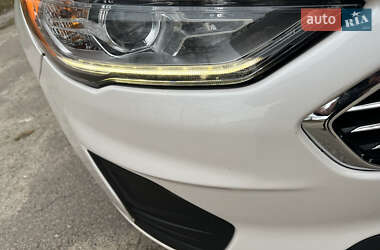 Седан Ford Fusion 2018 в 