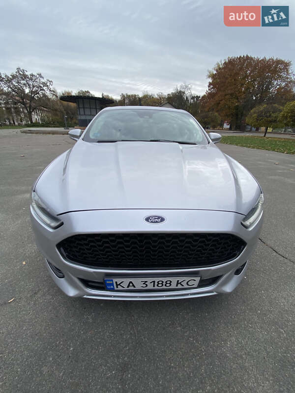 Седан Ford Fusion 2015 в Києві