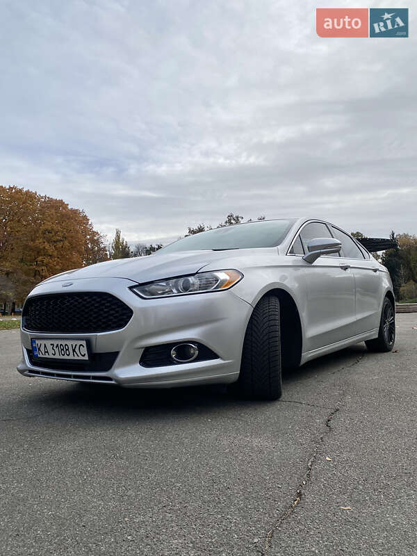 Седан Ford Fusion 2015 в Києві