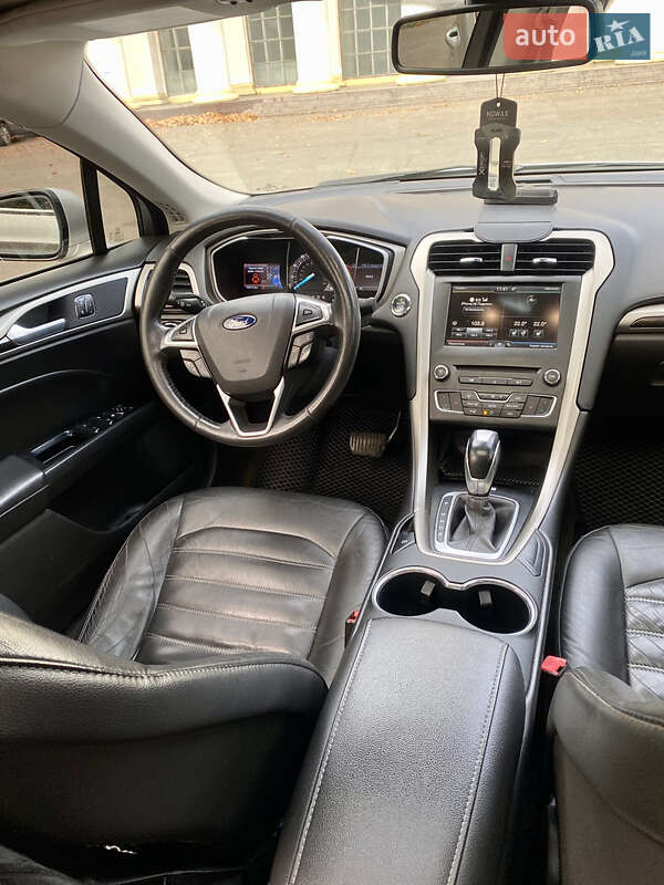 Седан Ford Fusion 2015 в Києві