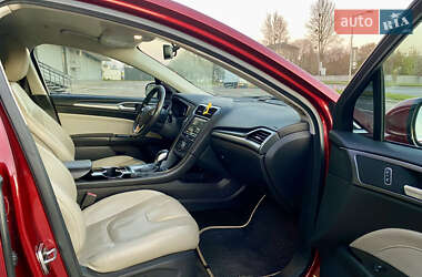 Седан Ford Fusion 2014 в 
