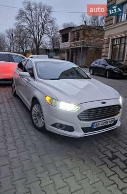 Седан Ford Fusion 2015 в 