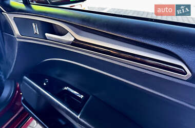 Седан Ford Fusion 2015 в 