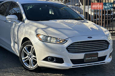 Седан Ford Fusion 2015 в Одесі