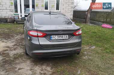 Седан Ford Fusion 2012 в 