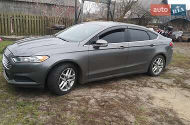 Седан Ford Fusion 2012 в 