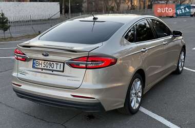 Седан Ford Fusion 2018 в Одесі