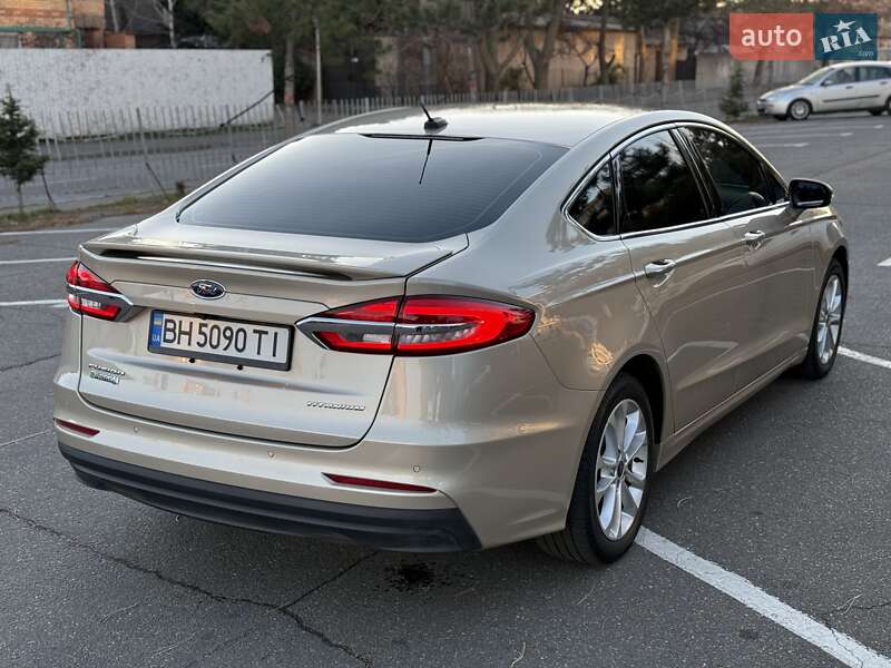 Седан Ford Fusion 2018 в Одессе