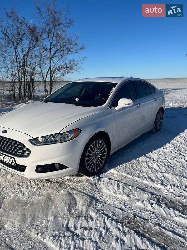 Седан Ford Fusion 2015 в Южноукраїнську