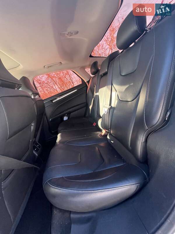 Седан Ford Fusion 2015 в Южноукраїнську