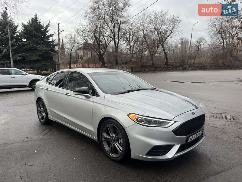 Седан Ford Fusion 2016 в Дніпрі