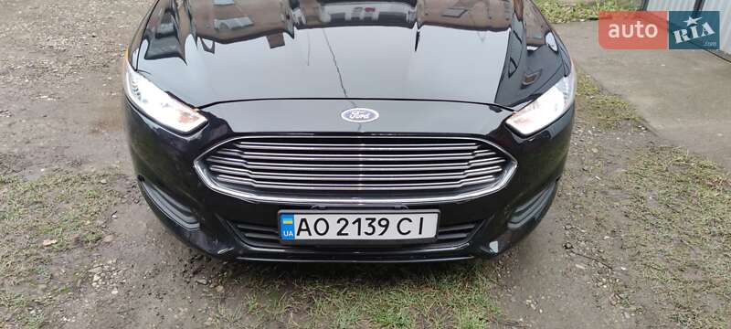 Седан Ford Fusion 2015 в Хусте