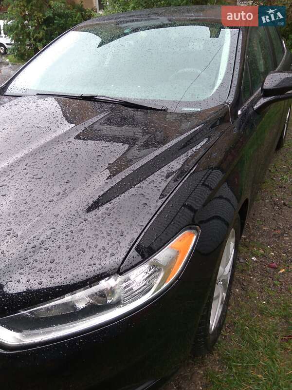 Седан Ford Fusion 2015 в Хусте