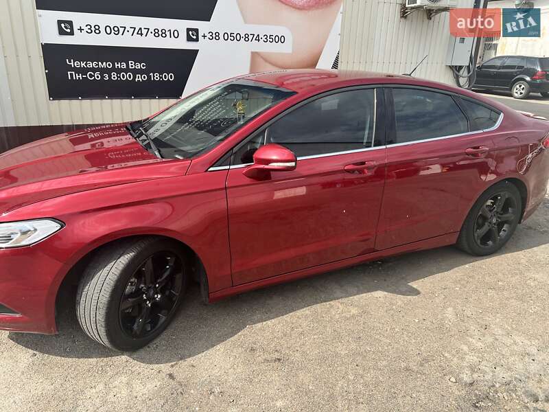 Седан Ford Fusion 2015 в Кривом Роге