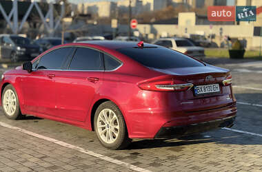 Седан Ford Fusion 2019 в 