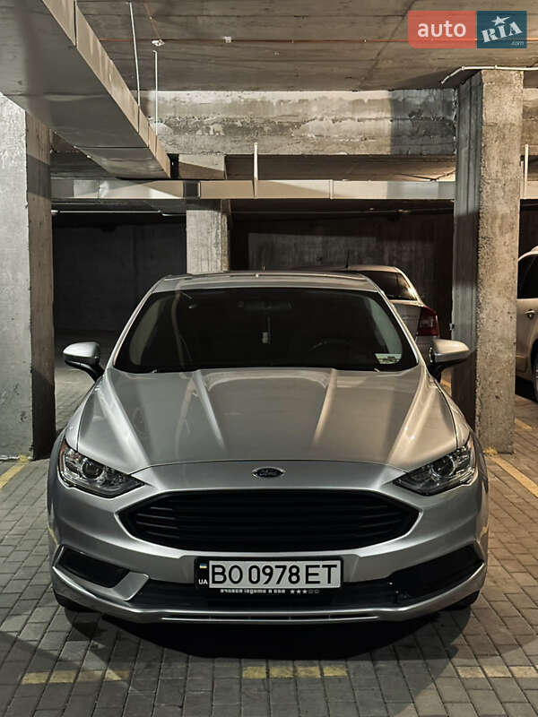 Седан Ford Fusion 2016 в Тернополі