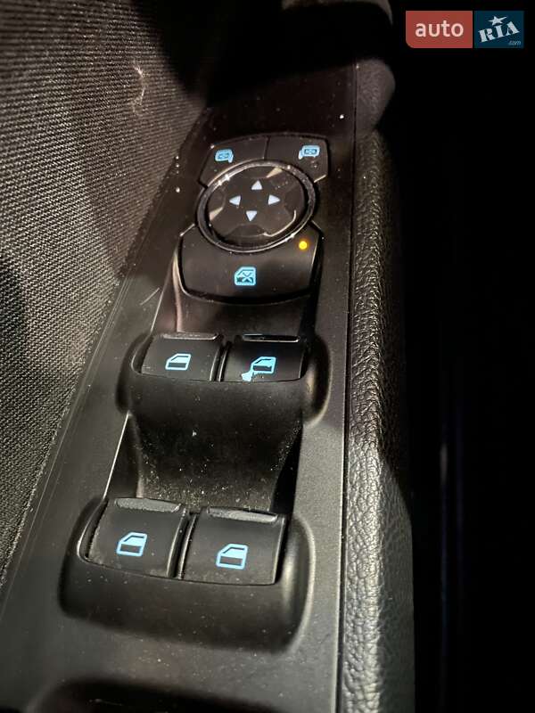 Седан Ford Fusion 2016 в Киеве фото 13 Седан Ford Fusion 2016 в Киеве