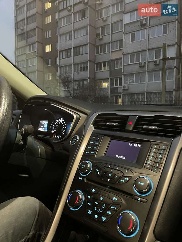 Седан Ford Fusion 2016 в Киеве фото 12 Седан Ford Fusion 2016 в Киеве