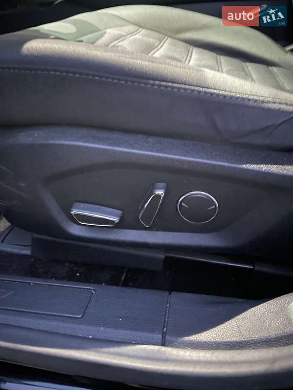 Седан Ford Fusion 2016 в Киеве фото 16 Седан Ford Fusion 2016 в Киеве