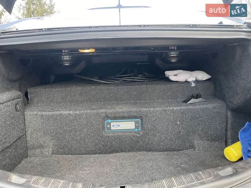 Седан Ford Fusion 2014 в Казатине