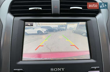 Седан Ford Fusion 2013 в 