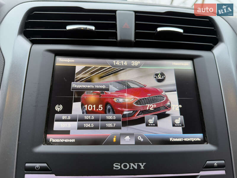 Седан Ford Fusion 2013 в 