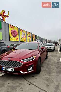 Седан Ford Fusion 2018 в 