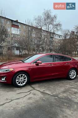 Седан Ford Fusion 2018 в 