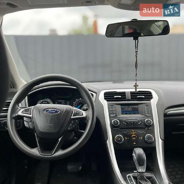 Седан Ford Fusion 2012 в Львові
