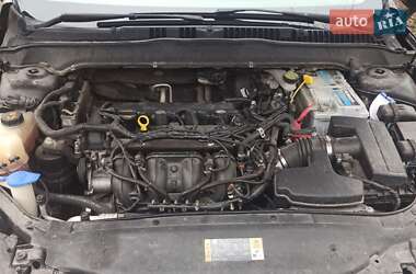 Седан Ford Fusion 2014 в 