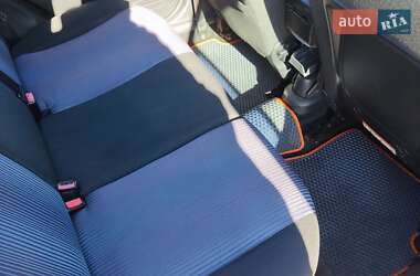Хэтчбек Ford Fusion 2010 в 