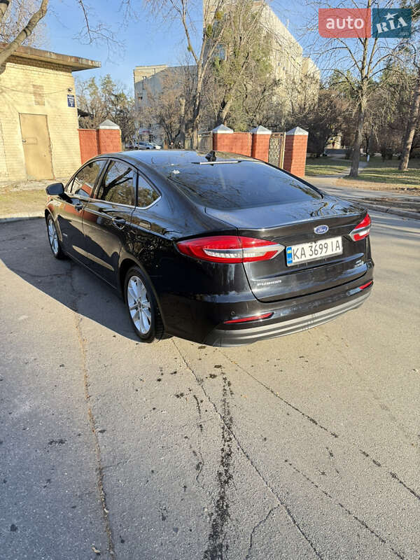 Седан Ford Fusion 2019 в Киеве фото 5 Седан Ford Fusion 2019 в Киеве