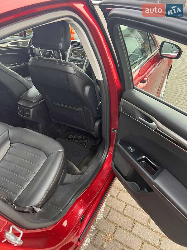 Седан Ford Fusion 2015 в Львове