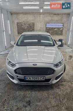 Седан Ford Fusion 2015 в Харкові