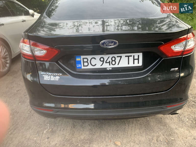 Седан Ford Fusion 2014 в Львове