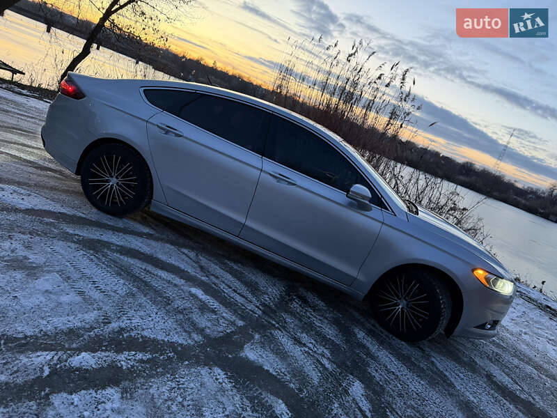 Седан Ford Fusion 2014 в Благовещенском