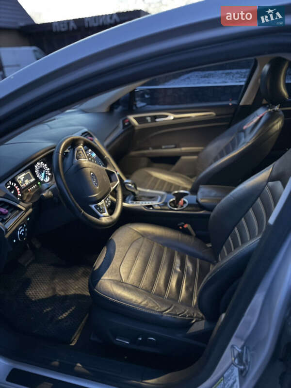 Седан Ford Fusion 2014 в Благовещенском